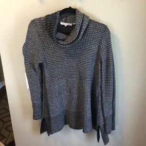 Gray and black sweater